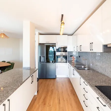 Guestready - Seaview Escape Apartment Camara de Lobos